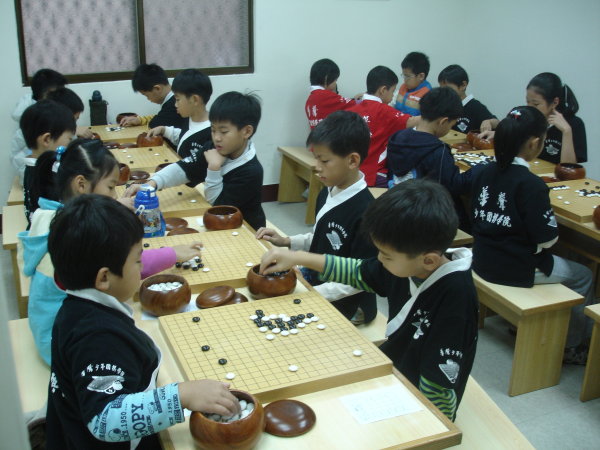 華聲初級圍棋班照片