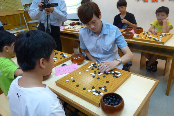 華聲圍棋對弈指導班照片